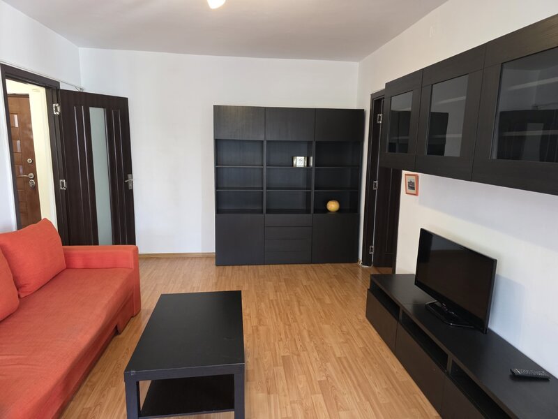 Tineretului, 5 minute metrou, chiar vav parc, vedere spate,