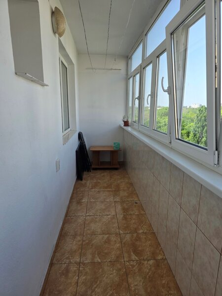 Tineretului, 5 minute metrou, chiar vav parc, vedere spate,