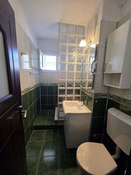 Tineretului, 5 minute metrou, chiar vav parc, vedere spate,